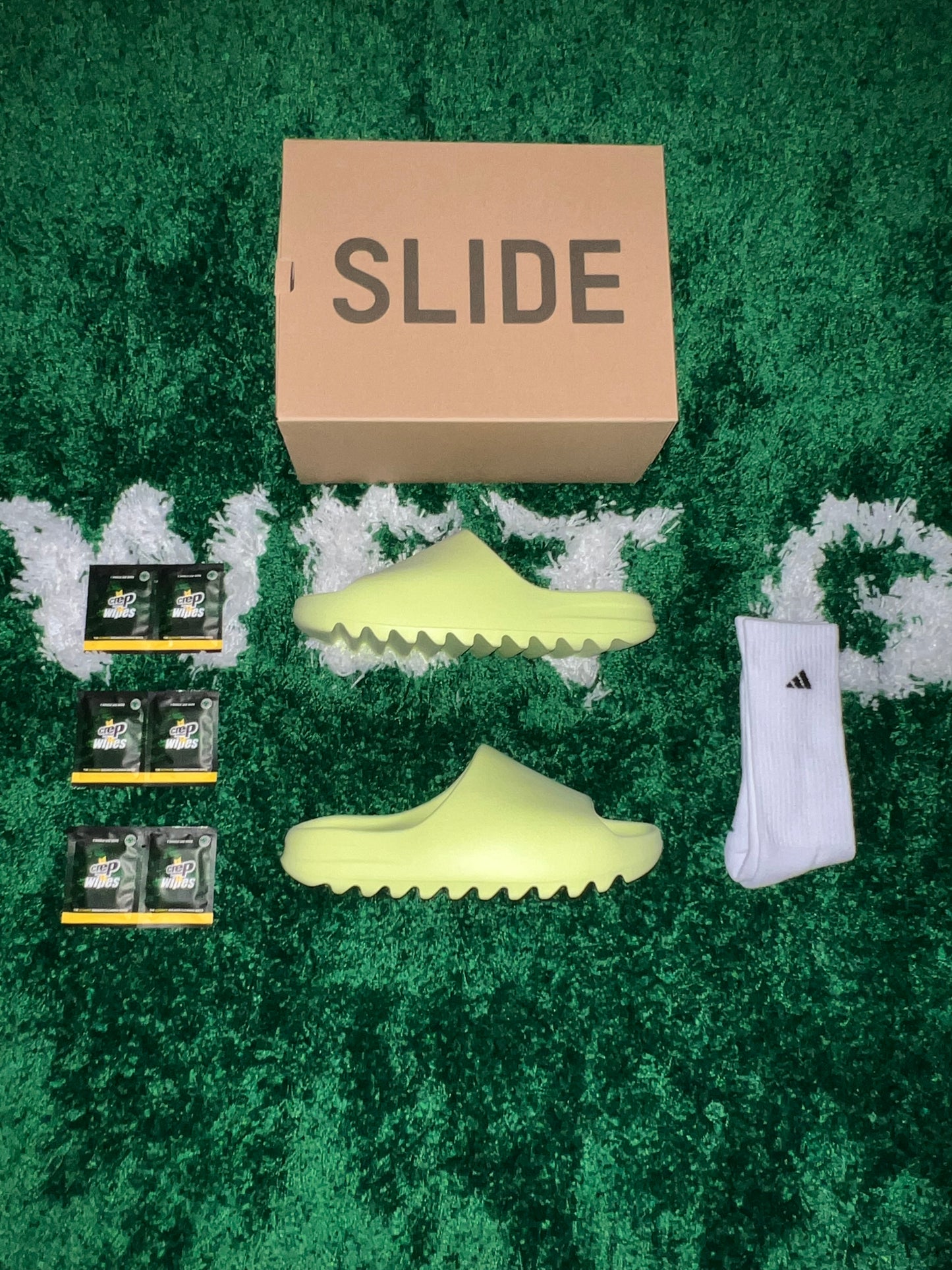Adidas Yeezy Slide Glow Green (2021) - Size 11