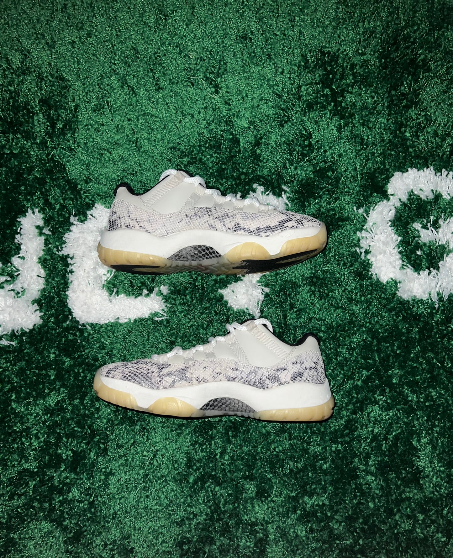 Jordan 11 Retro Low Snake Light Bone - Size 8.5