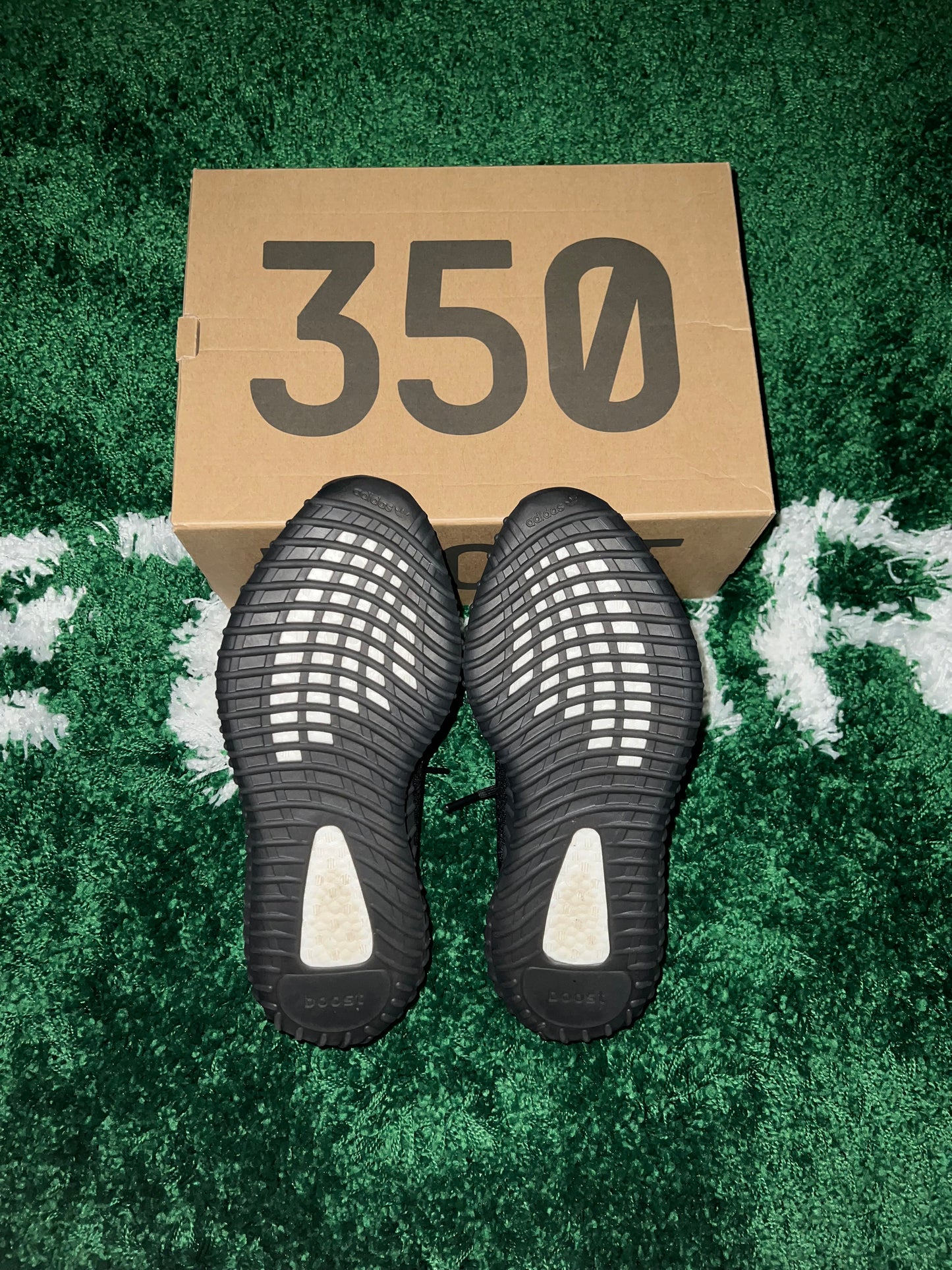 Yeezy Boost 350 Dazzling Blue - Size 11.5