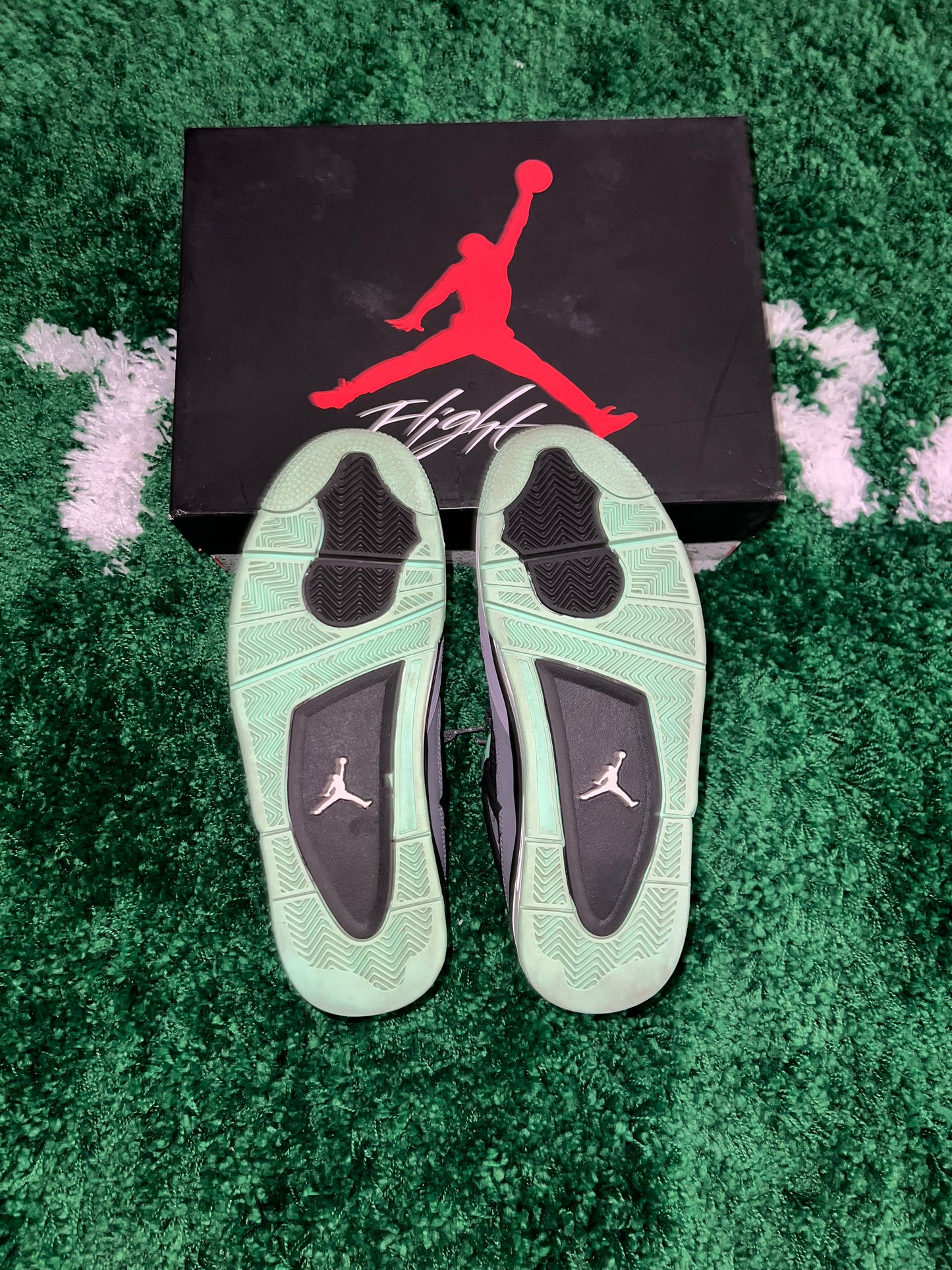 Jordan 4 Retro Green Glow - Size 11