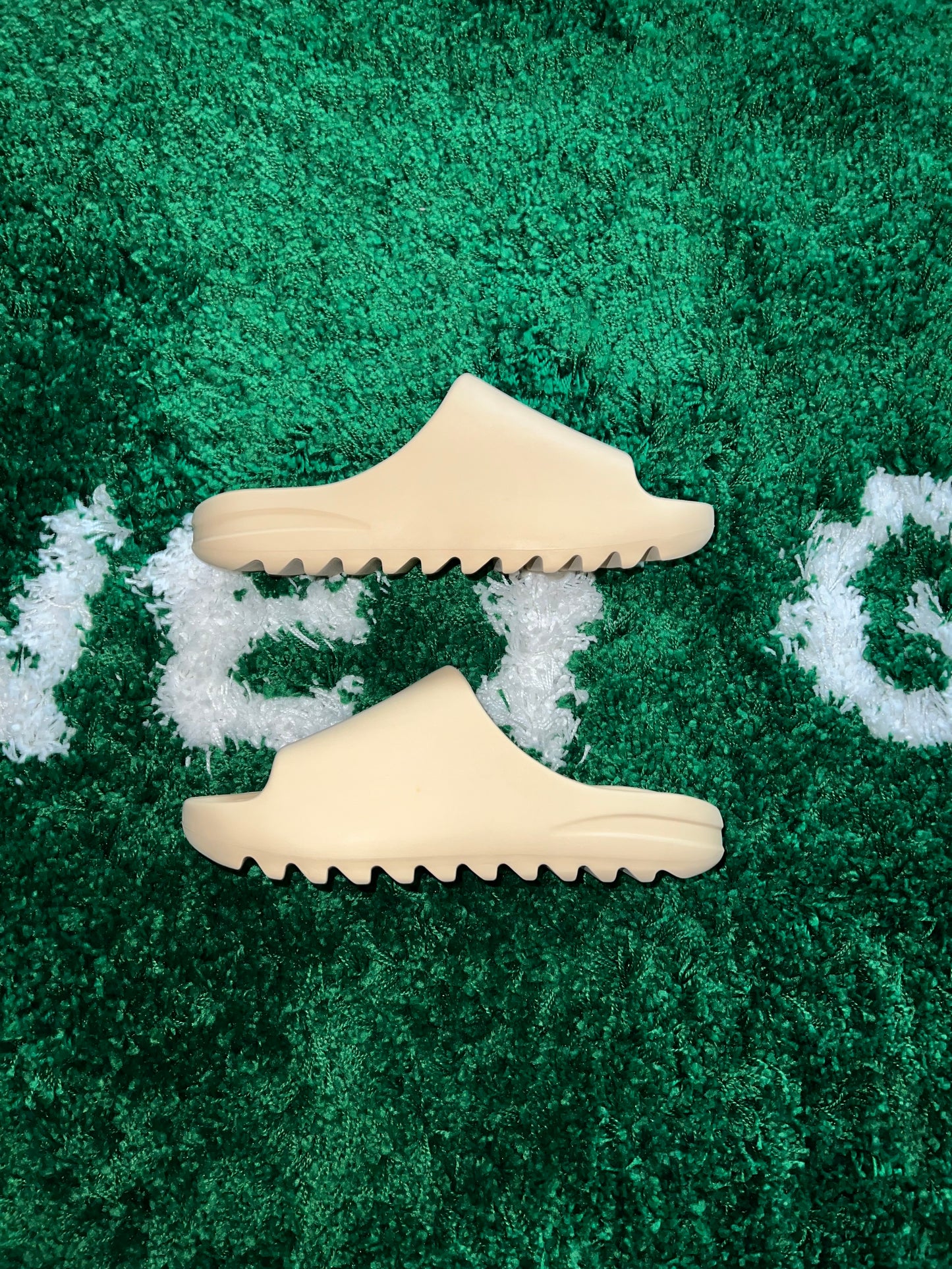 Adidas Yeezy Slide Desert Sand - Size 11