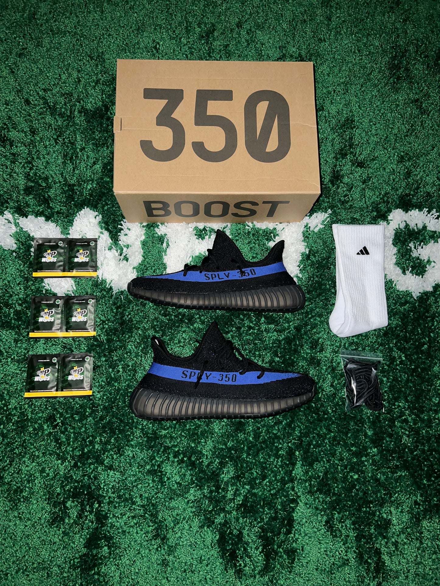 Yeezy Boost 350 Dazzling Blue - Size 11.5