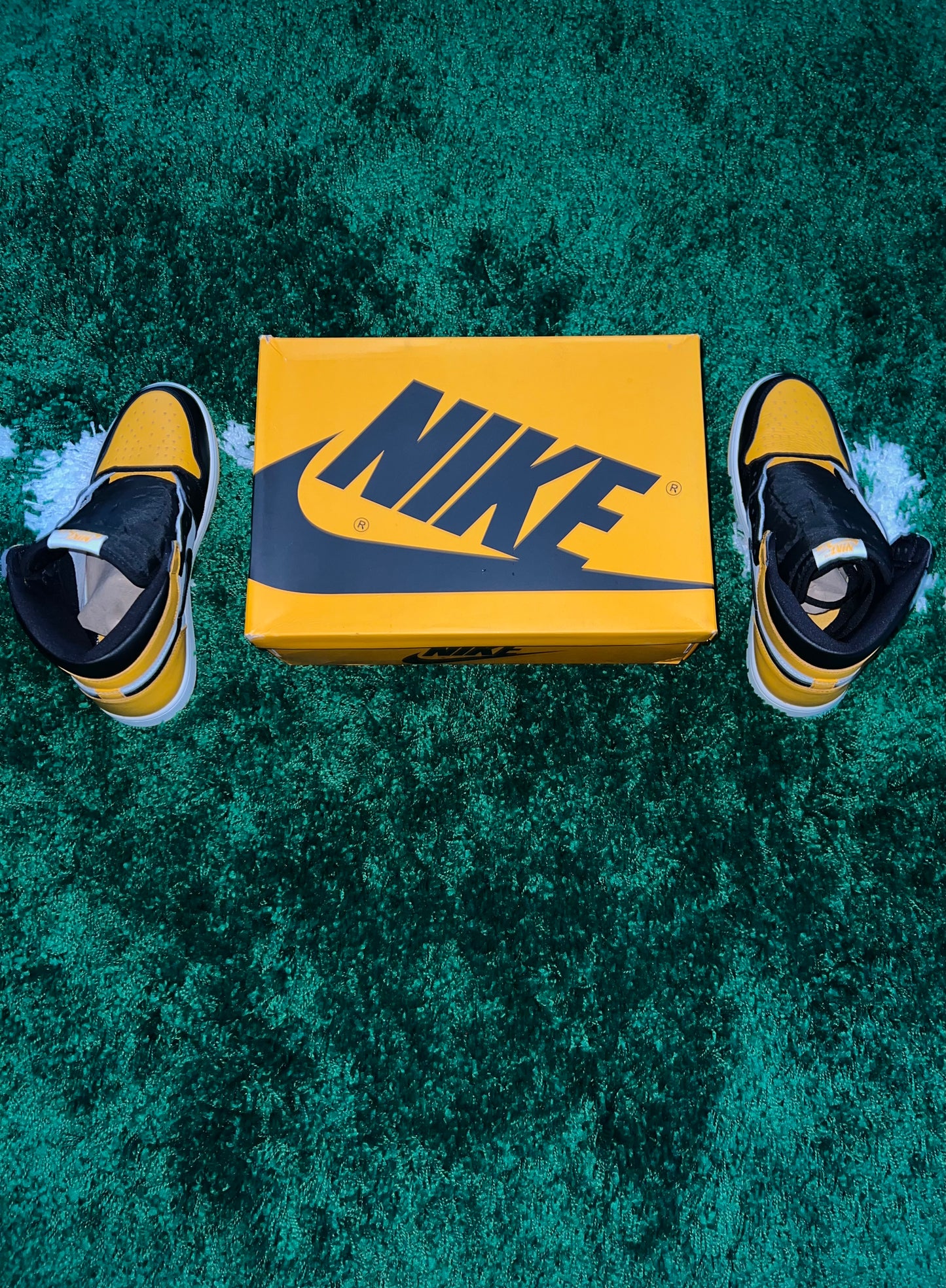 Jordan 1 Retro High OG Taxi - Size 11