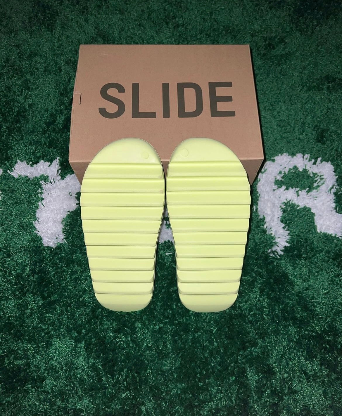 Adidas Yeezy Slide Glow Green (2021) - Size 11