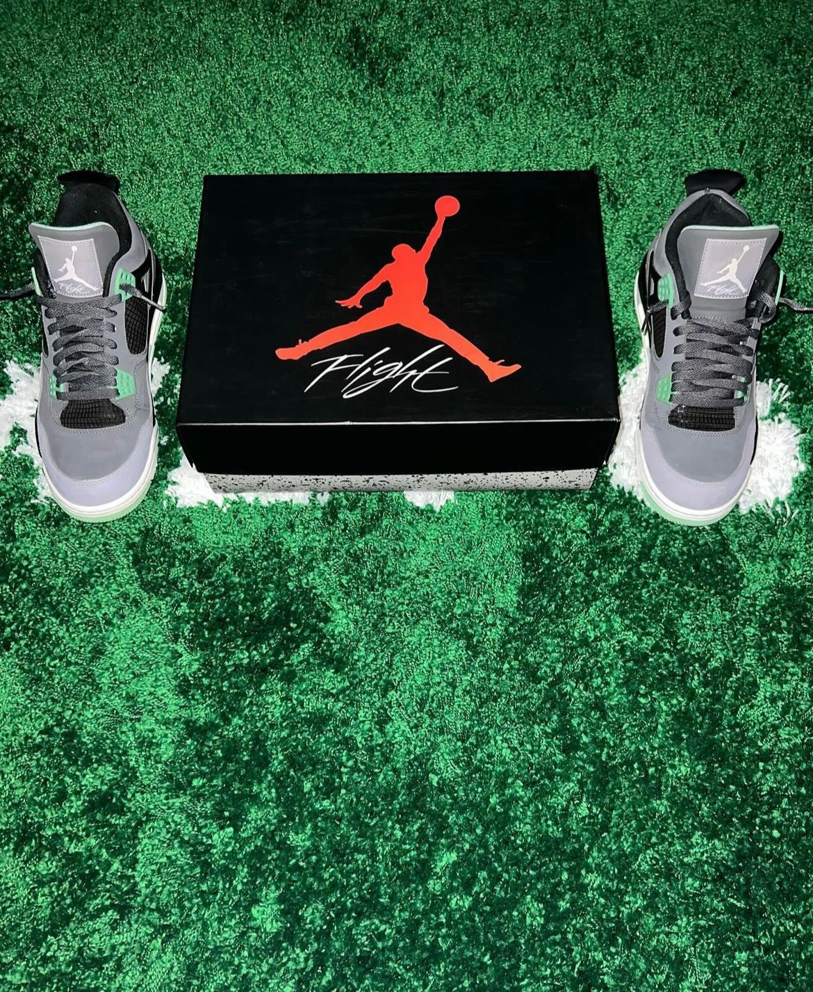 Jordan 4 Retro Green Glow - Size 11
